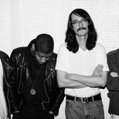 Algiers - List pictures