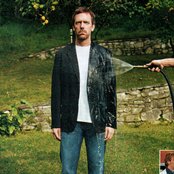 Hugh Laurie - List pictures