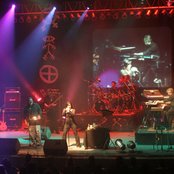 Cast - List pictures