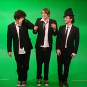 100 Monkeys - List pictures