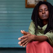 Jah9 - List pictures