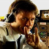 Bruce Dickinson - List pictures