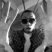 Lewis - List pictures