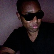 Claude Kelly - List pictures