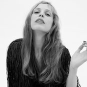 Petite Meller - List pictures