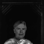 Pauline Oliveros - List pictures