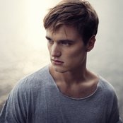 Adrian Lux - List pictures
