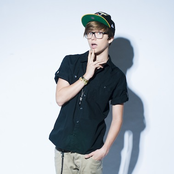 Ian Thomas - List pictures