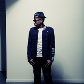 Bizzy Crook - List pictures