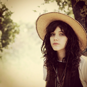 Soko - List pictures