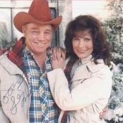 The Lynns - List pictures