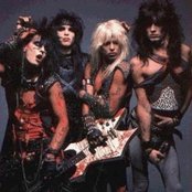 Motley Crue - List pictures
