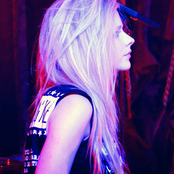 Avril Lavigne - List pictures