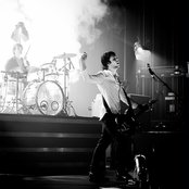 White Lies - List pictures