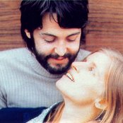 Paul & Linda Mccartney - List pictures