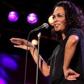 Caroline Henderson - List pictures