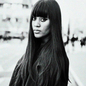 Vv Brown - List pictures