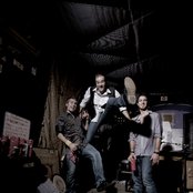 Black Kiss Superstar - List pictures