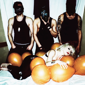 Five Knives - List pictures