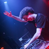 High Contrast - List pictures