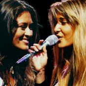 Ella Baila Sola - List pictures