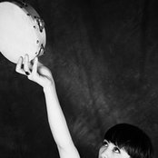 Cate Le Bon - List pictures