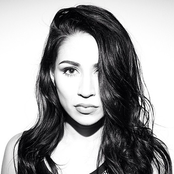 Cassie Steele - List pictures