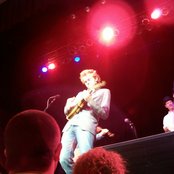 Chris Thile - List pictures