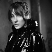 Clarice Falcão - List pictures