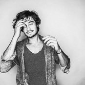 Tiago Iorc - List pictures