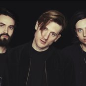 Dinosaur Pile-up - List pictures