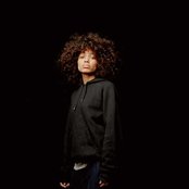 Nneka - List pictures