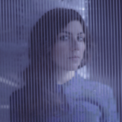 Julia Holter - List pictures