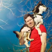 Chad Vangaalen - List pictures