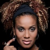 Daisy Dee - List pictures