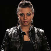 Mélanie René - List pictures