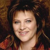 Nicki - List pictures