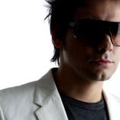 Beto Cuevas - List pictures