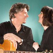 Quarter Flash - List pictures