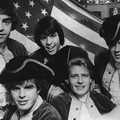Paul Revere And The Raiders - List pictures