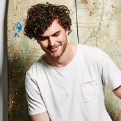 Vance Joy - List pictures