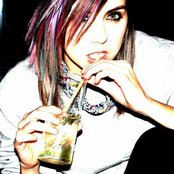 Lady Sovereign - List pictures
