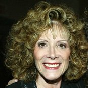 Linda November - List pictures