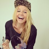 Alli Simpson - List pictures