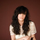 Kate Voegele - List pictures