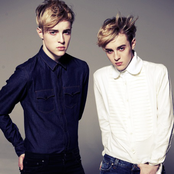 Jedward - List pictures
