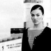 Amel Larrieux - List pictures