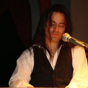 Andre Matos - List pictures