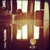 Pretty Lights - List pictures