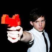 Simon Curtis - List pictures